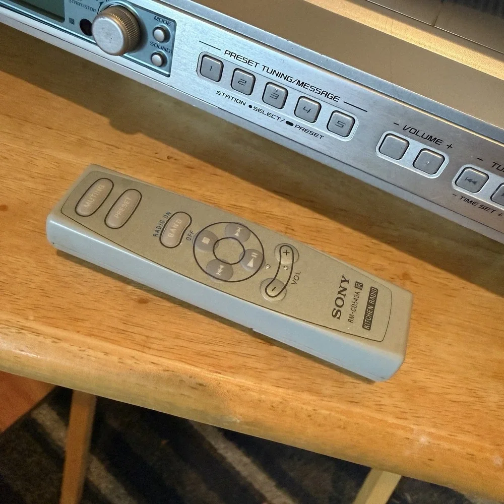 Sony ICF-CD553RM Under Cabinet Kitchen CD Clock Radio Works Legs Manual Remote